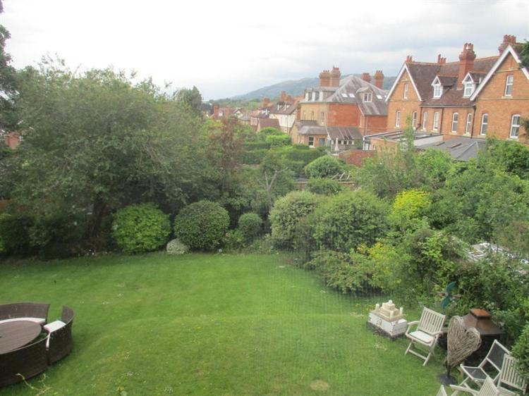 Copper Beech House Bed & Breakfast Malvern ภายนอก รูปภาพ